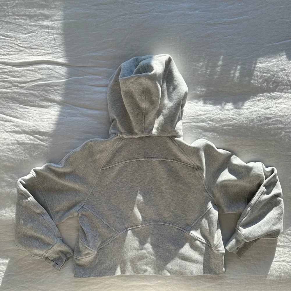 Lululemon Scuba Oversized Cropped Half Zip Hoodie in Heathered Grey - Picture 5 of 5